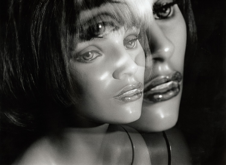 Mannequin (Multiple exposure) Mannequin (Multiple exposure)